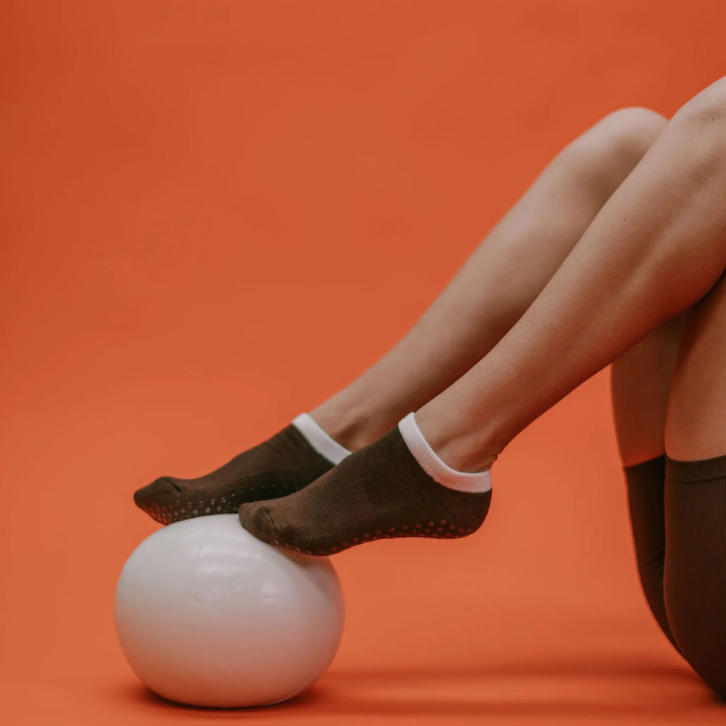 Ankle Grip Socks - Chocolate/Medium