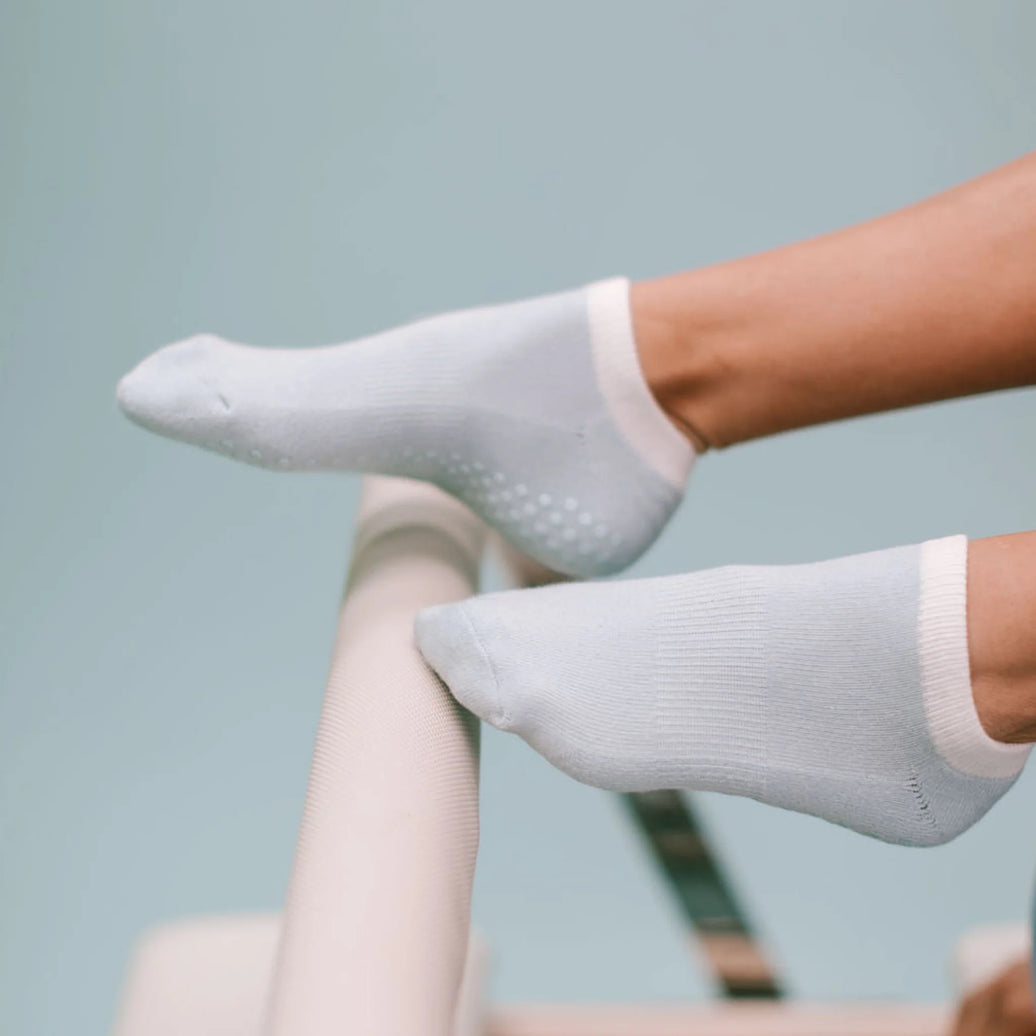 Ankle Grip Socks - Powder Blue/Small